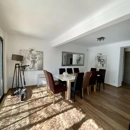5br Metro Square - What'app - 0034-602-661-430 - For Reservations! カンヌ